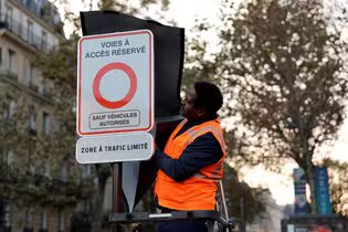 Le centre de Paris interdit à la circulation de transit