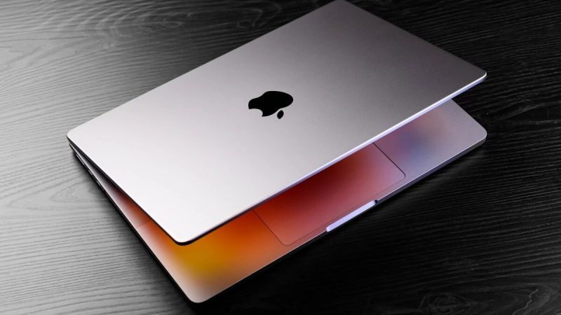 Le MacBook Pro va bénéficier d’une refonte design majeure, mais il va falloir patienter