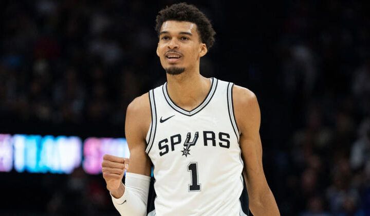 NBA : Victor Wembanyama nommé défenseur du mois de la conférence Ouest