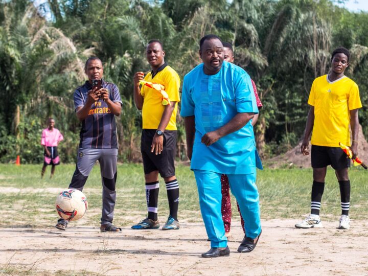 « Nos jeunes talents brillent et représentent fièrement leurs établissements scolaires » dixit M. Dossou Nestor MIGNANWANDE, Secrétaire Général Adjoint du Ministère des Sports.