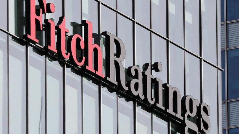 Le Ghana remonte la pente : Fitch relève sa note souveraine de « défaut restreint » à « B-« 
