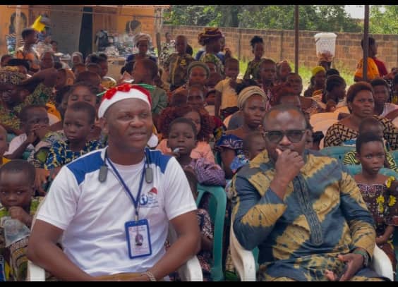 Noël 2025 à Covè : L’ONG  TOMAHO MAKPONGBE et No Limit offrent de l’espoir aux enfants les plus vulnérables